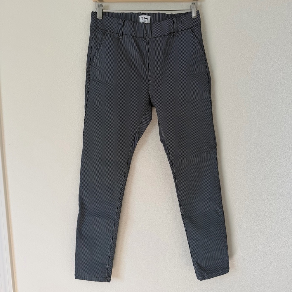 Bevy Flog Dafna Pinstripe Pull on Stripe OG Pants Slim Skinny Size 26 Office - Picture 2 of 11